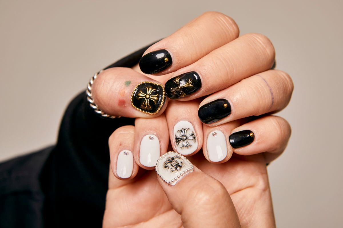 Booking a Seoul nail salon — 8 things to settle before you sit down
